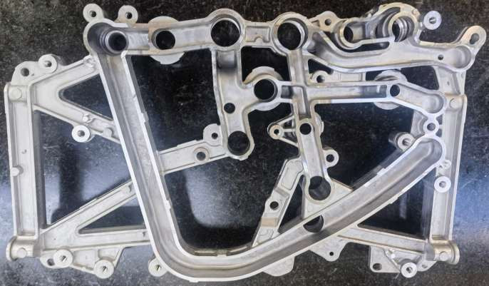 可钎焊压铸铝合金液冷板-热导率180+W/(m·K)-隧道炉钎焊工艺-数据中心散热解决方案