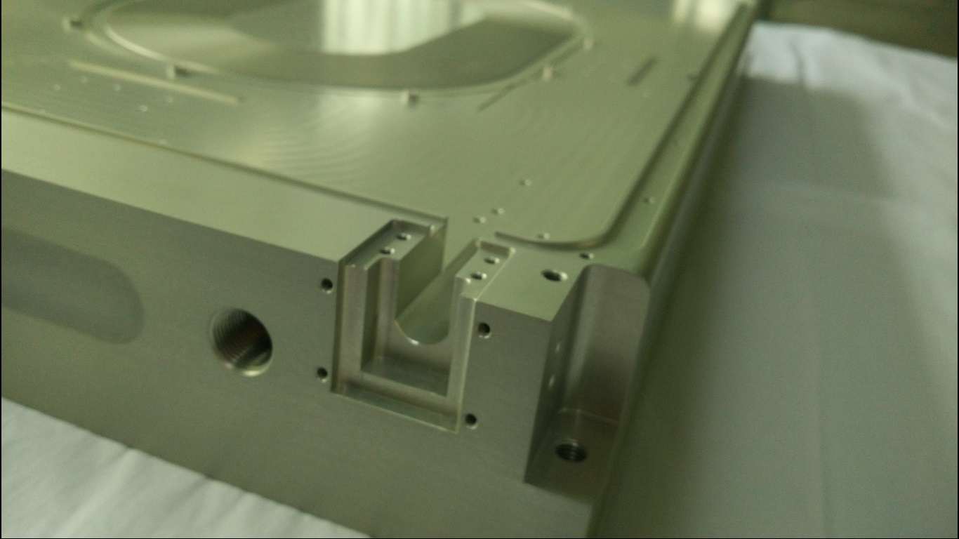 新能源汽车水冷板_储能液冷系统_IGBT散热器_数据中心液冷方案